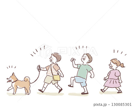 一匹の芝犬を散歩させる小さい男の子と女の子、歩く小さい子供三人と犬 130085301
