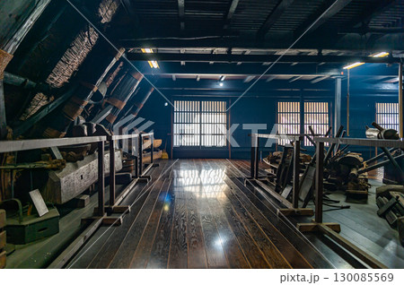 白川郷合掌造りの屋根裏 130085569