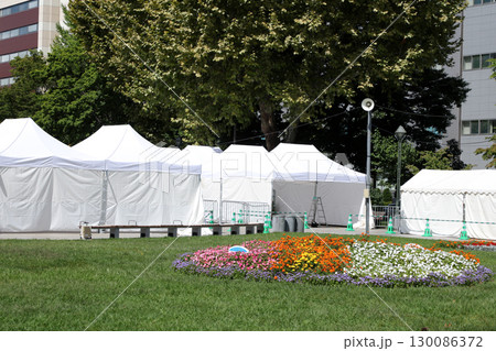 テント、イベント、仮設、屋外イベント、ビニール テント、イベント、仮設、屋外イベント、ビニール 130086372