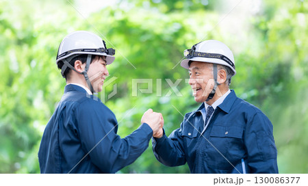 若手とシニアの絆 130086377