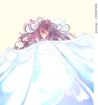 眠る女の子 笑顔 布団 ハートマーク 眠る女の子 笑顔 布団 ハートマーク 130087846