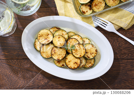 ズッキーニのグリルマリネ|焼きズッキーニをマリネした夏の副菜 ズッキーニのグリルマリネ|焼きズッキーニをマリネした夏の副菜 130088206