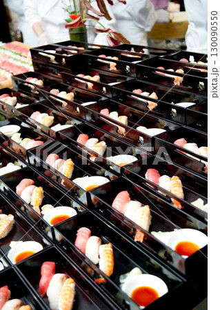 おいしそうなお寿司 130090550