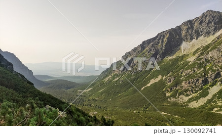 Mengusovska valley dominating the landscape in the high tatras, slovakia 130092741