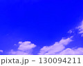 雲のある青空(壁紙素材) 130094211