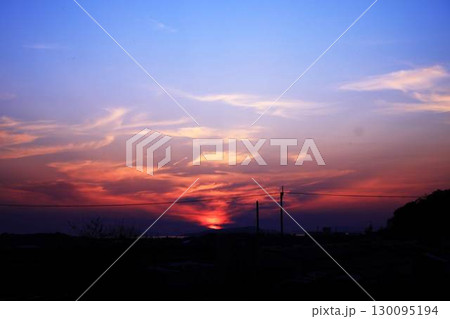 鮮やかな夕焼け 鮮やかな夕焼け 130095194