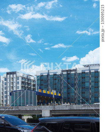 躍動するフィリピン - マニラ  ニノイ・アキノ国際空港からの眺望   都市景観（2025年5月） 130095215