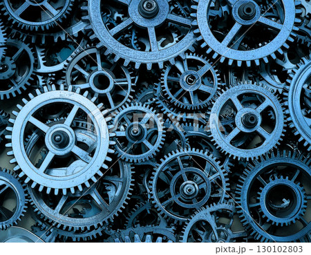 緻密に絡み合う画面いっぱいの歯車が時間の流れを感じさせるノスタルジックな金属の世界 緻密に絡み合う画面いっぱいの歯車が時間の流れを感じさせるノスタルジックな金属の世界 130102803