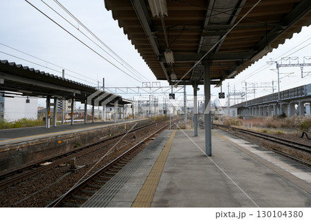 愛知県清須市_枇杷島駅城北線ホーム1_2023年12月 愛知県清須市_枇杷島駅城北線ホーム1_2023年12月 130104380