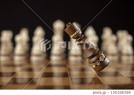 Flying chess pieces. A puzzle game with tricky combinations that requires planning and thinking. 130106399