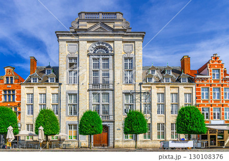 KU Leuven Katholieke Universiteit Leuven Catholic research university building on Oude Markt Old Market square in Leuven city historical center, Flemish Region, Flemish Brabant province, Belgium KU Leuven Katholieke Universiteit Leuven Catholic research university building on Oude Markt Old Market square in Leuven city historical center, Flemish Region, Flemish Brabant province, Belgium 130108376