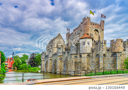 The Castle of the Counts Gravensteen medieval castle with stone walls on bank of Lieve water canal in Ghent historical city centre, Gent old town, East Flanders province, Flemish Region, Belgium 130108449