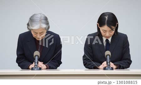 女性が社長と部長として謝罪 130108815