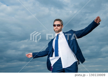 successfull boss in suit on sky background. boss in suit outdoor. boss in business suit. successfull boss in suit on sky background. boss in suit outdoor. boss in business suit. 130110009