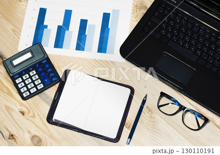 office worker's workplace, remote work, student study remotely 130110191