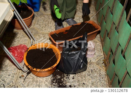 Essential Tips for Gardening Preparing Potting Soil in Your Outdoor Space Effectively 130112678