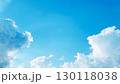 青空と雲のある風景 130118038