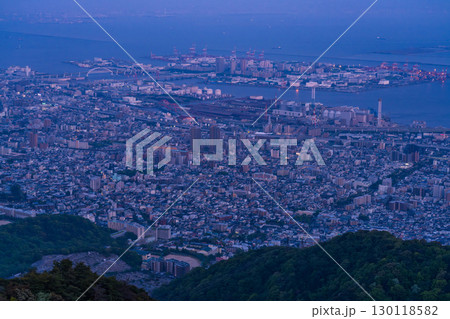 《兵庫県》日本三大夜景・神戸掬星台の夜景 130118582