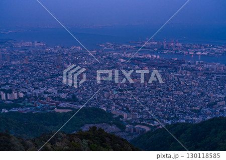 《兵庫県》日本三大夜景・神戸掬星台の夜景 130118585