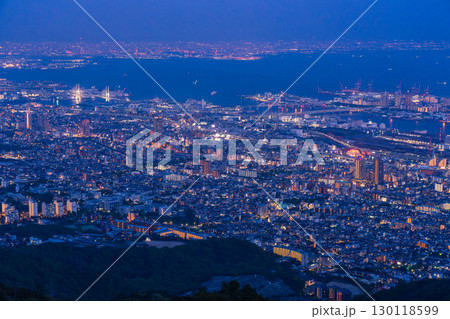 《兵庫県》日本三大夜景・神戸掬星台の夜景 130118599