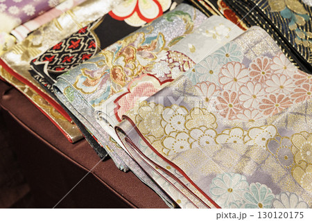 着物　帯紐や帯締め帯揚げなどのイメージ画像　呉服店や着物レンタル 130120175