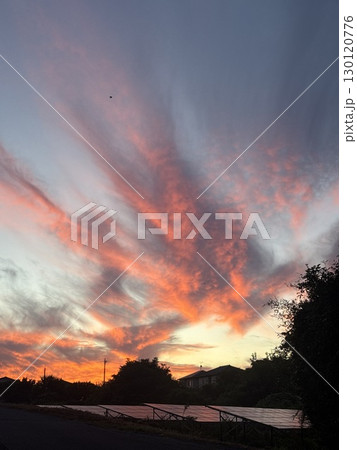 午前四時過ぎの朝焼け 130120776