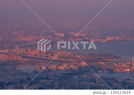 《兵庫県》日本三大夜景・神戸掬星台の夕景 130121634