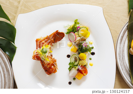 おいしいフレンチの前菜　オマール　サラダの画像 130124157