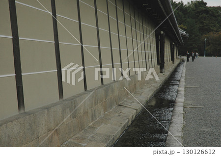 The clayey wall (old japanese house) / 古い日本建築の土塀 The clayey wall (old japanese house) / 古い日本建築の土塀 130126612