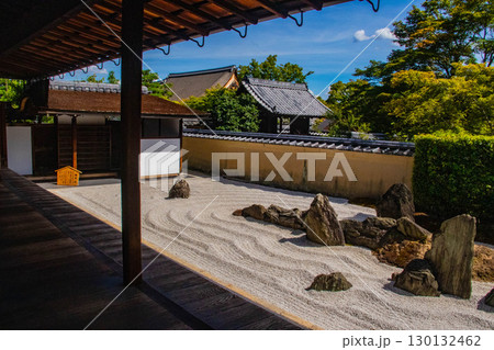 【京都風景】瑞峰院　躍動感のある枯山水庭園「独座庭」 130132462