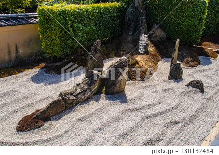 【京都風景】瑞峰院　躍動感のある枯山水庭園「独座庭」 130132484