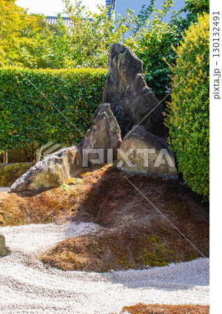 【京都風景】瑞峰院　躍動感のある枯山水庭園「独座庭」 130132491