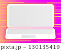 パソコンとピンクパープル色の背景　IT　PC ビジネス 130135419