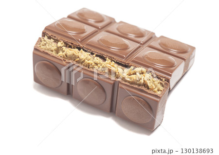 Dubai Chocolate with green kadayif and pistachio spread 130138693