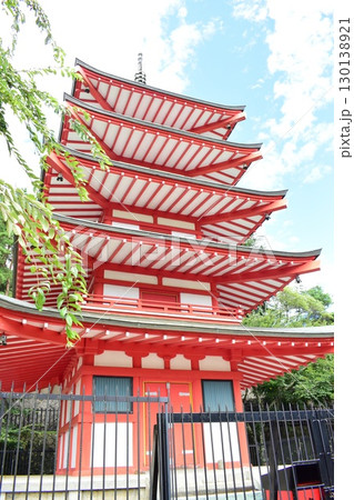 新倉山浅間公園にある五重塔　忠霊塔 130138921