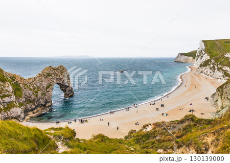 Durdle Door Limestone Arch on the Jurassic Coast, Dorset, England 130139000