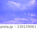 雲のある青空(壁紙素材) 130139061