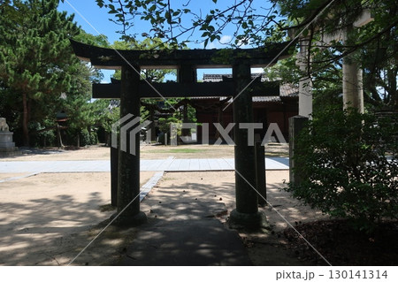 小さな神社 130141314