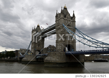 タワーブリッジ 130142825
