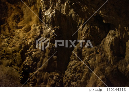 岩手県　龍泉洞 130144318