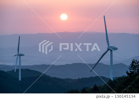 三重県　津市　青山高原 130145134