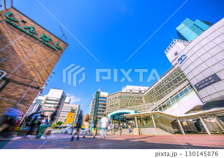 日本の東京都市景観8月21日。暑さ続く…R新橋駅やゆりかもめの新橋駅などを望む 日本の東京都市景観8月21日。暑さ続く…R新橋駅やゆりかもめの新橋駅などを望む 130145876