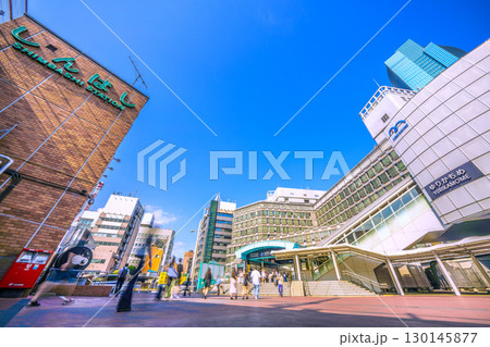 日本の東京都市景観8月21日。暑さ続く…R新橋駅やゆりかもめの新橋駅などを望む 日本の東京都市景観8月21日。暑さ続く…R新橋駅やゆりかもめの新橋駅などを望む 130145877