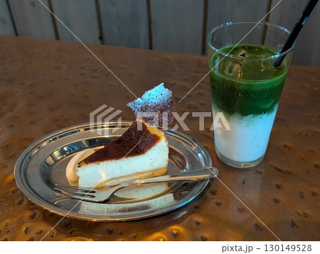バスクチーズケーキ＆抹茶ラテ 130149528