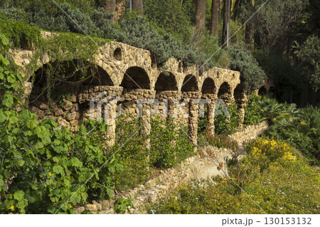 スペインのバルセロナにあるガウディの建築物やその風景 130153132