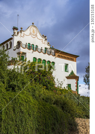 スペインのバルセロナにあるガウディの建築物やその風景 スペインのバルセロナにあるガウディの建築物やその風景 130153188