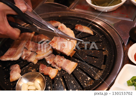 Korean BBQ. Charcoal grilled pork belly 130153702