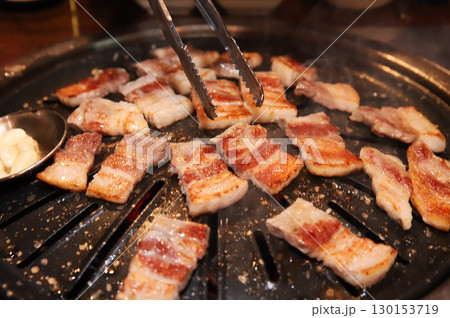 Korean BBQ. Charcoal grilled pork belly 130153719