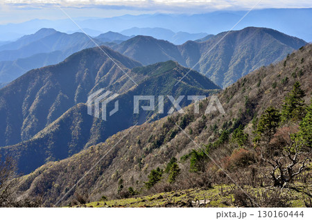 天子山地の毛無山からの展望 天子山地の山並 天子山地の毛無山からの展望 天子山地の山並 130160444