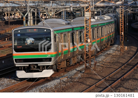 早朝の上野駅に到着するE231系電車_2010/9/4撮影 130161481
